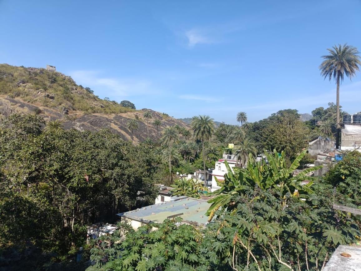 Hotel Deep Valley Mount Abu Exterior foto